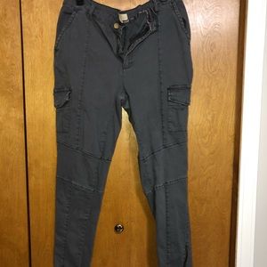 Dark grey cargo skinny cut pants